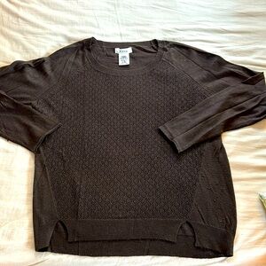 H. ONE wool/nylon/poly blend brown sweater, size M. Pretty, delicate pattern.